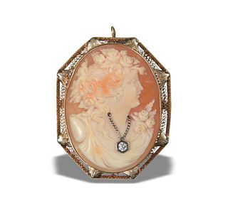 Victorian Shell Cameo in 14K Gold with Diamond