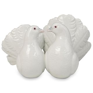 Lladro "Couple of Doves" Porcelain Figurine