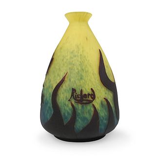 Richard Cameo Glass Vase