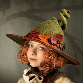 'Falling Leaves' Witch or Wizard Hat - Green