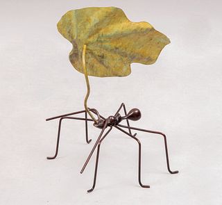 Gerardo Fernández. Hormiga con hoja. De la serie Naturaleza mecánica. Fundición en bronce. Con certificado. 18 x 12 x 12 cm