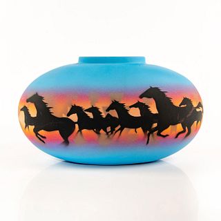 Large Navajo Dine Pottery Vase Painted With Horses