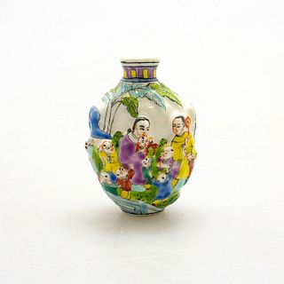 Chinese Vintage Snuff Bottle, Father, Mother, Children