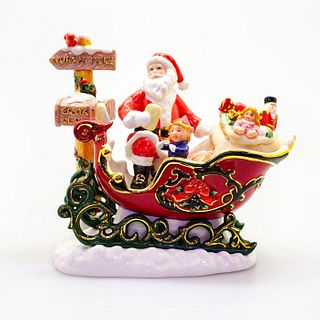 Santa's Journey HN5111 - Royal Doulton Figurine