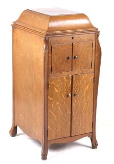 Earl Worden Oak Victrola Player Cabinet c. 1900-