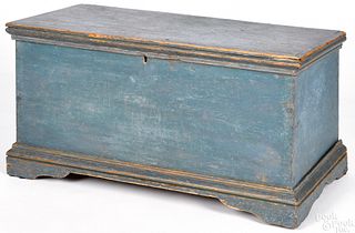 Child's painted pine blanket chest, early 19th c.