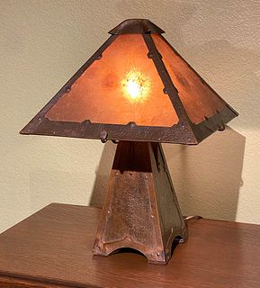 Arts & Crafts Hammered Copper & Mica Square Lamp c1910