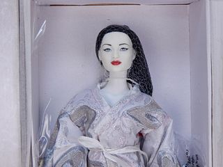 Tonner Memoirs of a Geisha Syuri Spring Dance Doll