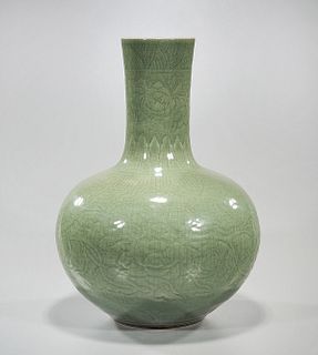 Chinese Longquan Crackle Glazed Porcelain Vase