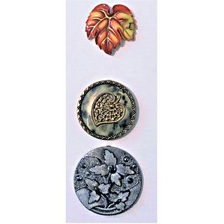 Small Card Of Assorted Material Leaf Buttons
