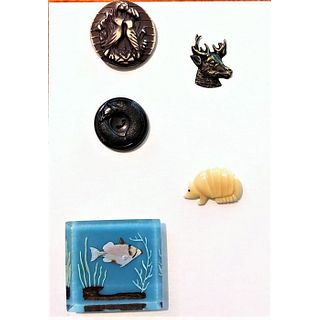 Small Card Of Assorted Material Animal Buttons