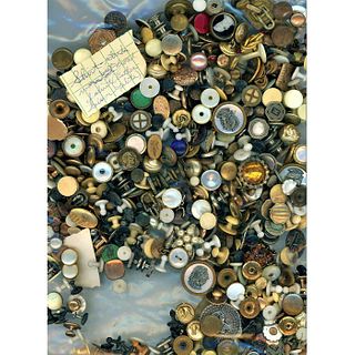 A Large Heavy Bag Lot Of Assorted Cuff Buttons
