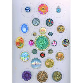 Card Of Assorted Material, Assorted Flower Buttons