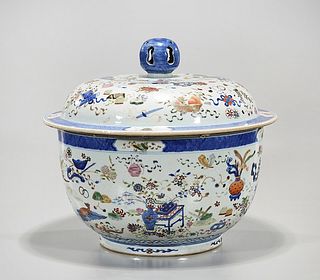 Chinese Wucai Porcelain Covered Bowl