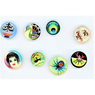 A Small Card Of Hand Painted Brooks Buttons
