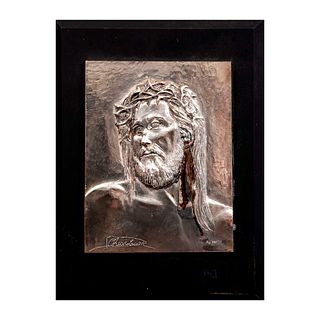 Domenico Chiarolanza. Gesù Cristo. Firmado. Placa en altorrelieve con baño de plata Sterling .925. Sobre marco de madera ebonizada.