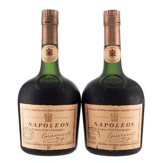Courvoisier. Napoleón. Cognac. France. Piezas: 2. En presentaciónes de 700 ml.