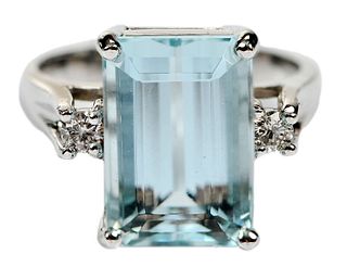 14kt. Aquamarine and Diamond Ring