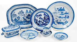 110 Pieces of Assembled Chinese Canton Porcelain