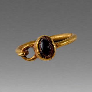 Ancient Roman Gold Earring with Garnet c.2nd cent AD. 