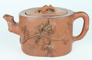 VINTAGE CHINESE YIXING BROWN POTTERY TEAPOT