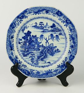 18th CENTURY CHINESE CANTON BLUE & WHITE PLATE