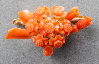 Vintage 14K Yellow Gold Coral Flower Brooch / Pin