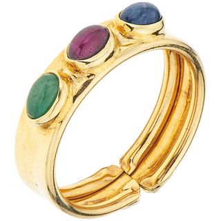SAPPHIRE, RUBY AND EMERALD RING. 14K YELLOW GOLD