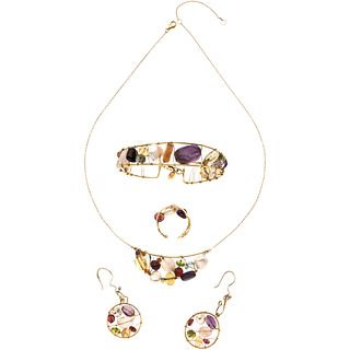 CHOKER, BRACELET, RING AND EARRINGS SET WITH CULTURED PERALS, AMETHYST, CITRINE, ROCK CRYSTALS, AQUAMARINES, RUBY AND PERIDOT. 18K YELLOW GOLD. TOUS. 