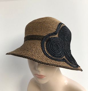 Circle Cloche, deep with black in crown