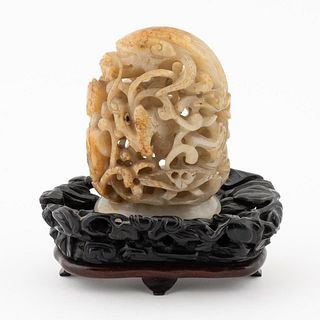 CHINESE YELLOW JADE CARVED FIGURE OF A DRAGON