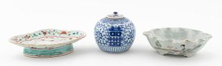 THREE CHINESE PORCELAIN ARTICLES