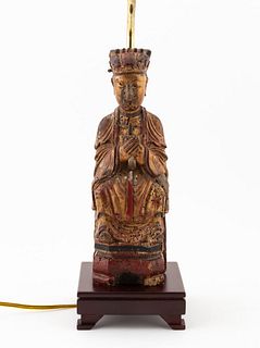 CHINESE POLYCHROME SEATED FIGURE TABLE LAMP