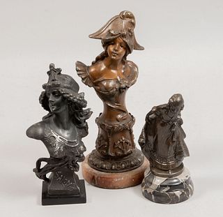Lote de 3 esculturas. Origen europeo. Siglo XX. Estilo Art Nouveau. Fundición en bronce y antimonio.