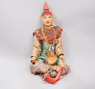 Marioneta. Tailandia. Siglo XX. En talla de madera policromada. Ataviada con vestimenta tradicional.
