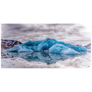 IVONNE FRID, Iceberg, Archipiélago de Svalvard, Polo Norte, 2015, Signed from original archive Digital printi 2 / 20, 17.7 x 35.4"