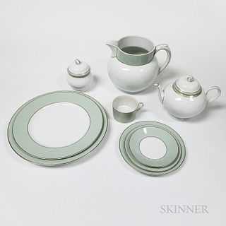 Extensive Modern Tiffany & Co. Porcelain Dinner Service for Twenty