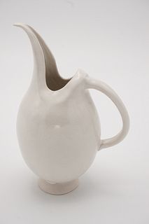 Medium pitcher