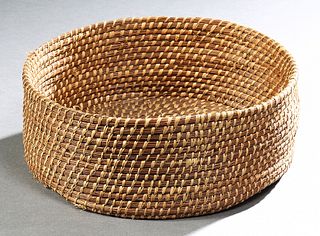 Large Coushatta Open Coiled Pine Straw Basket, 20th c., H.- 4 in., Dia.- 10 in.