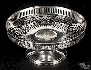 Tiffany & Co. sterling silver footed dish, 2 3/8'' h., 5 1/4'' w., 3.7 ozt.