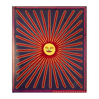 Panel wixárika. México. Siglo XX. Elaboradas con estambre multicolor y cera de Campeche sobre madera. Decorado con sol. 111 x 96 cm