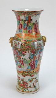 19C Chinese Rose Medallion Cabinet Vase
