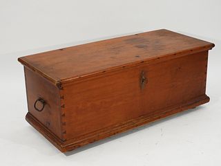 19C American Pine Dovetailed 6 Board Blanket Chest