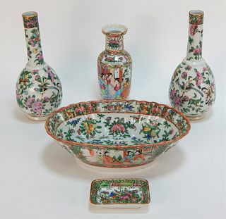 5PC Chinese Rose Medallion Porcelain Articles