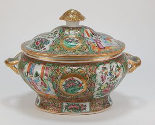 19C Chinese Rose Medallion Covered Tureen