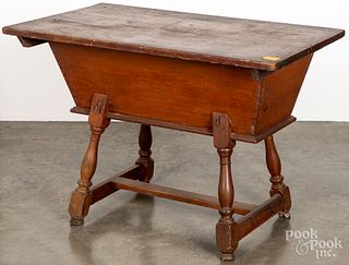 Pennsylvania pine and poplar doughbox table