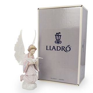 Lladro " Angel of Peace" Porcelain Figurine #6131