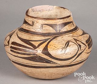 Hopi Indian pottery olla, early/mid 20th c.