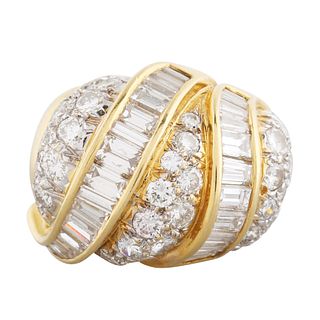 18KT GOLD TWIST AND DIAMOND RING