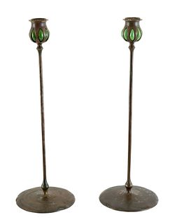 A PAIR OF AMERICAN BRONZE AND GLASS TIFFANY STYLE CANDLESTICKS, 20TH CENTURY
